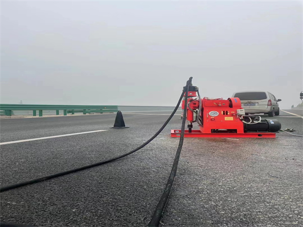 互助马路路基路面开裂下沉注浆加固灌浆